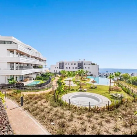 Con Jardin Y Piscina Privada En Higueron West * Fuengirola