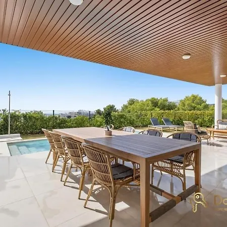 Con Jardin Y Piscina Privada En Higueron West Apartment
